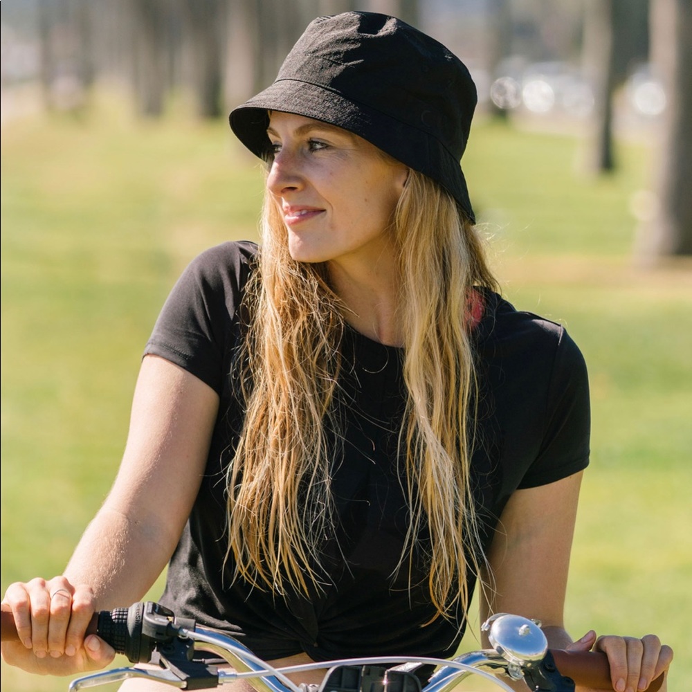 Black Bucket Hat